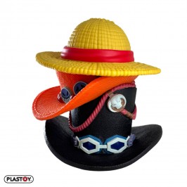 Tirelire pile de chapeau One piece